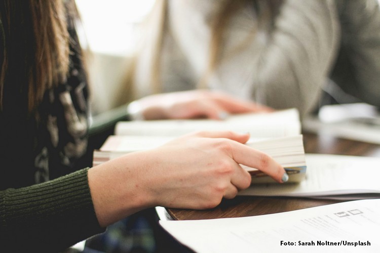 Zwischen Arbeit und Studium