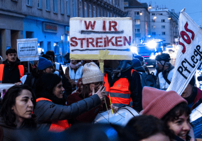 Götzenhaft Sozialpartnerschaft gläubig?